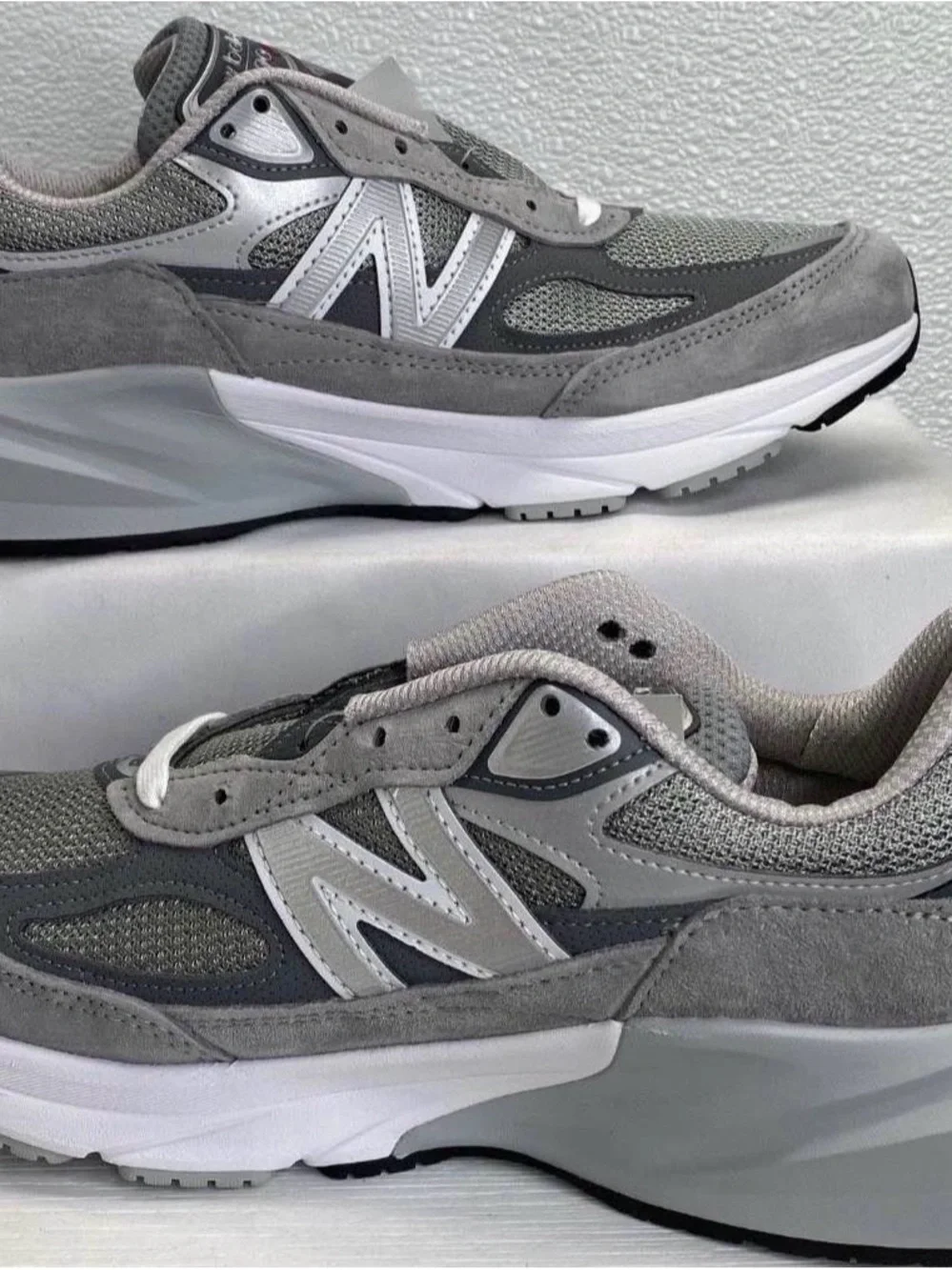 New Balance 990v6 women size 10.5 ( size 9 men )
